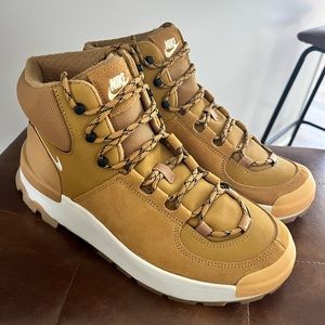 Nike City Classic Boot